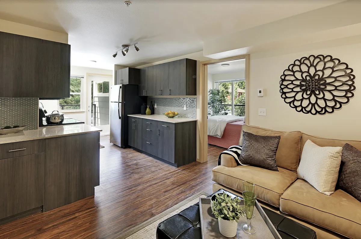 2 Bedroom Apartment in Seattle—Glendale Apartments