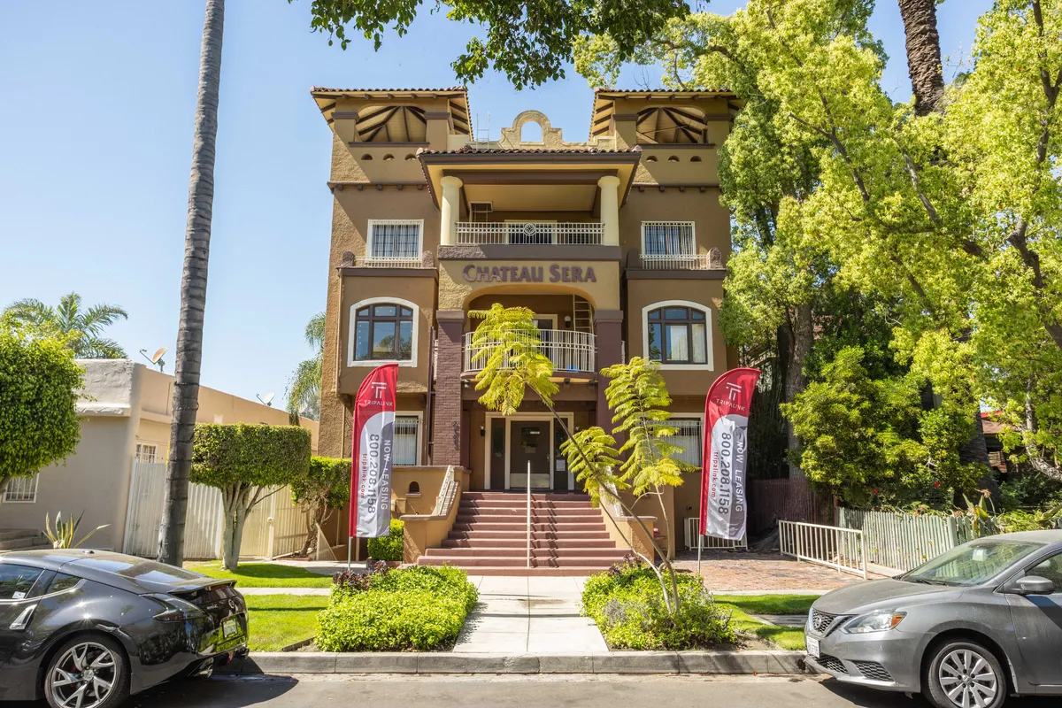 apartments near USC - 2343 Scarff St