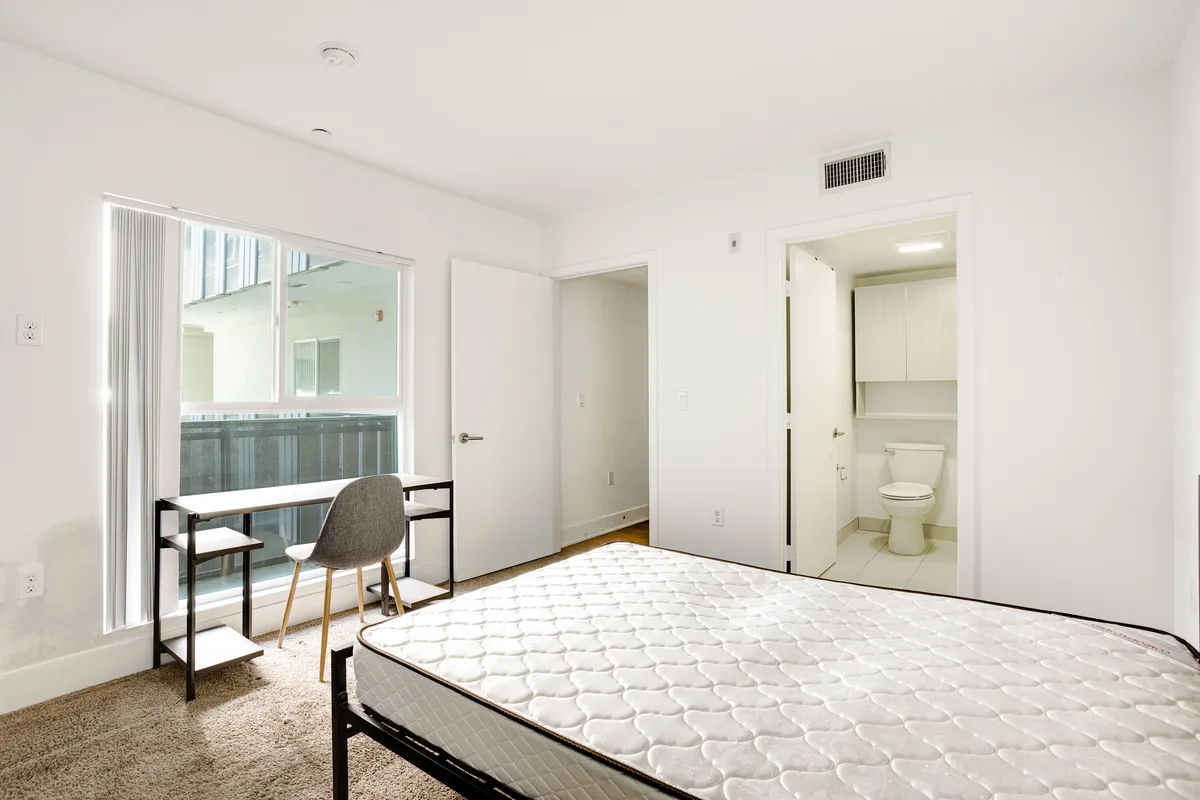 Co-living spaces near UCLA - 1539 Beloit Ave