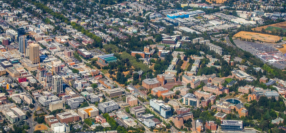 Tacoma, WA, USA (Source: unsplash.com)