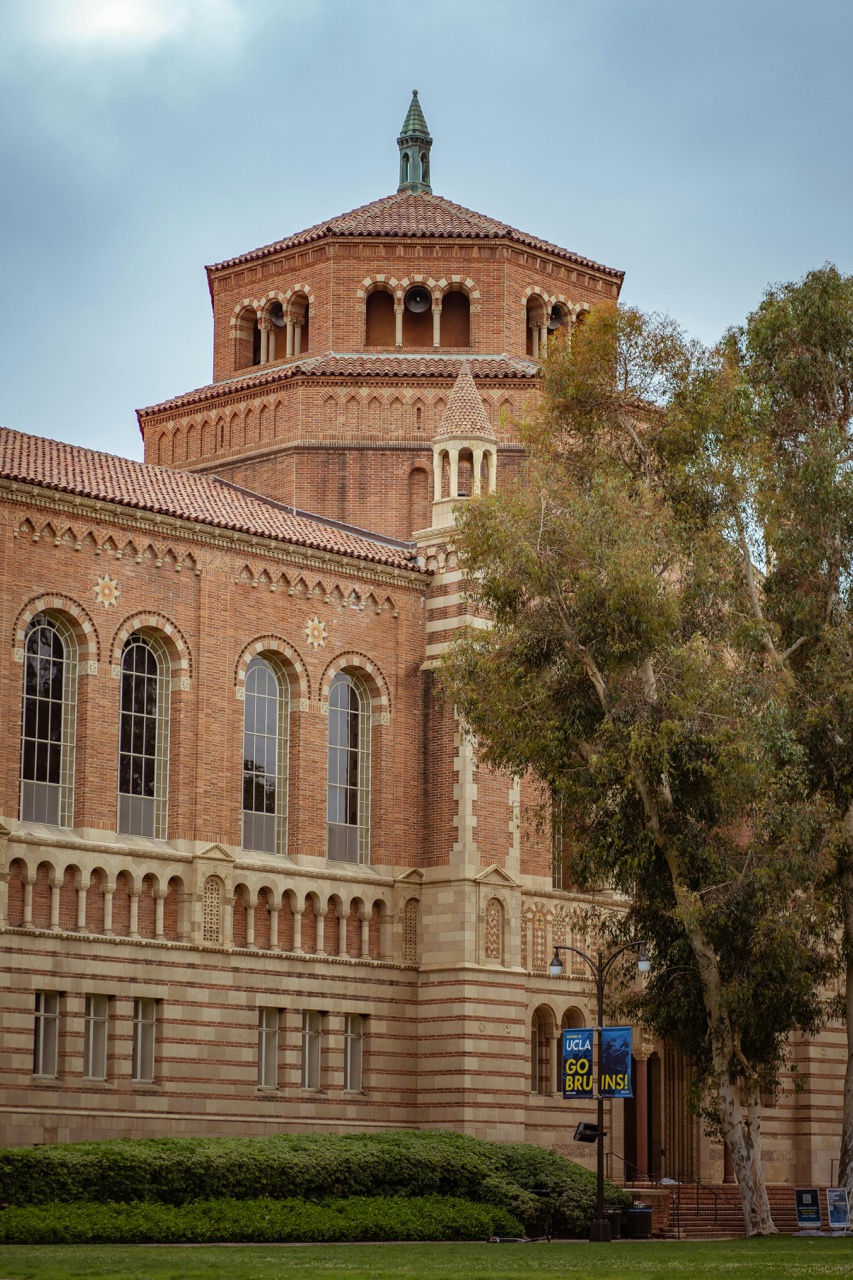 Powell Library in UCLA (Source: pexels.com)